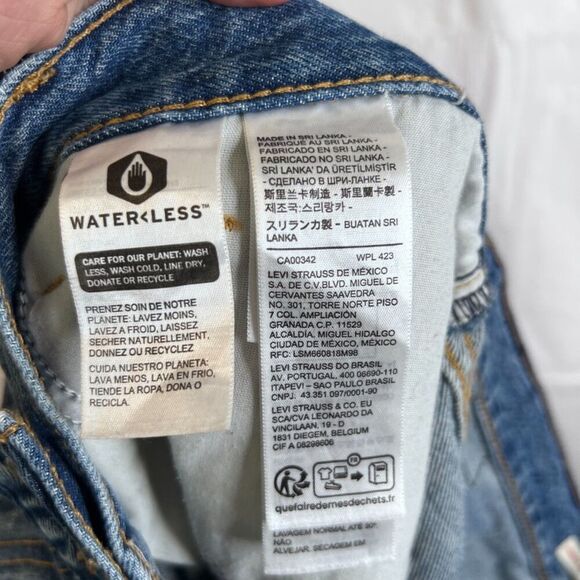 Levis High Waisted Mom Shorts Denim Jean Shorts Size 32 Non Destructed Everyday - Picture 4 of 10